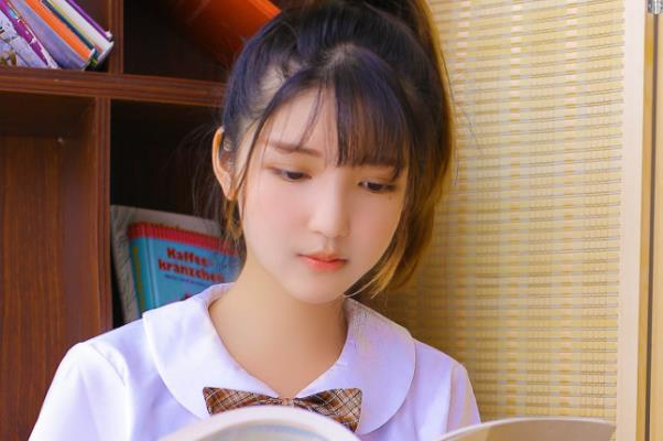 女生来姨妈高情商回复