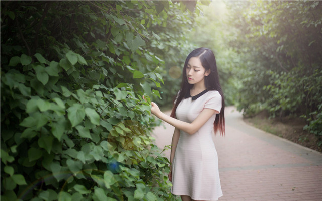 如何用三句话要到她的号码？