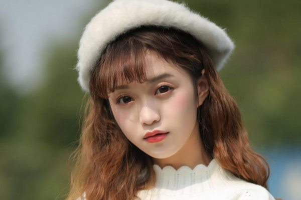 聊天中不犯这几点错误，女生主动找你聊