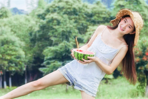 和女孩子聊什么话题比较有吸引力