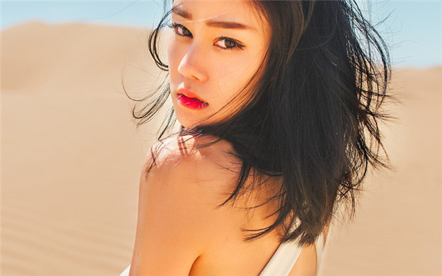 和女友跨国恋她却闹着要分手，该怎么挽回她？