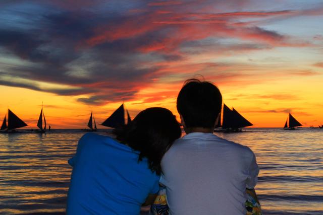 环环相扣升级关系，助你俘获女神肉体和灵魂！3