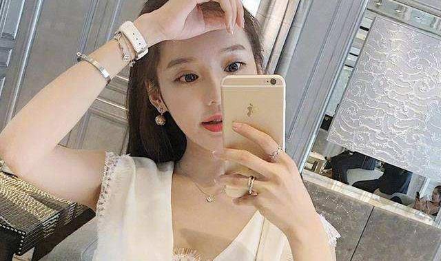 男人深深爱上一个女人之后，会有三个“忍不住”