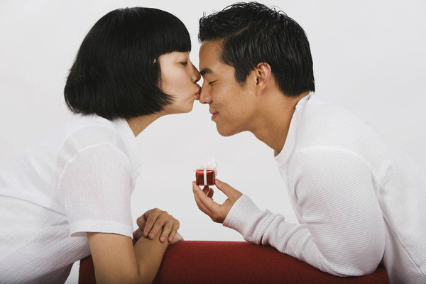 怎样表白不会被拒绝?女生向男生表白的套路