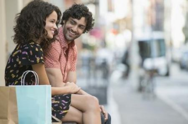 这样直接的搭讪，就算是女神也拒绝不了