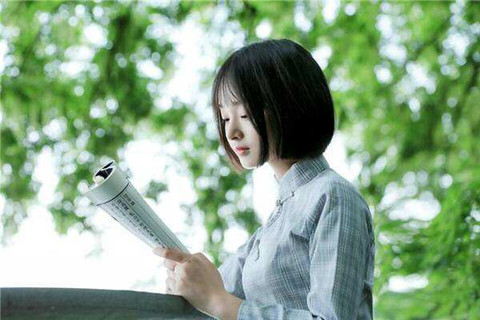 和女生微信聊天对方话很少，该怎么办？第1张