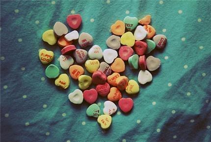 朋友圈说晚安的经典说说，简短精致，别睡太晚，梦会很短！