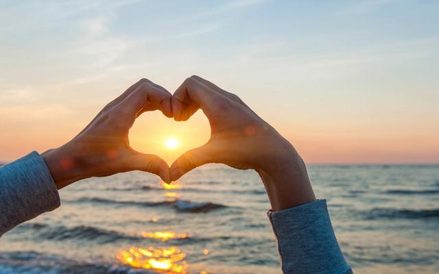 最真实的表白句子，很潮很精辟，拿去对自己爱的人表白