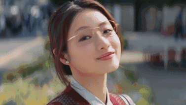 让女生积极和你聊天的3个技巧