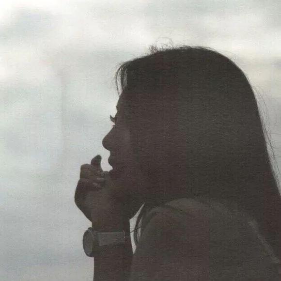 这些情侣日常超甜！单身慎入