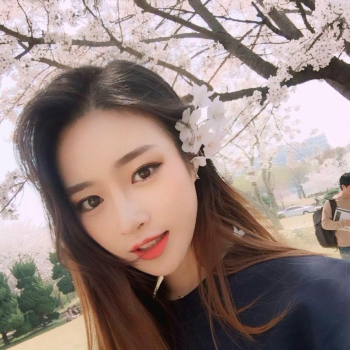 泡妞把妹聊天实战案例-我和服装店女老板的故事