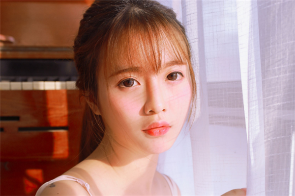 男孩子谈恋爱说些什么 说这些话题不会出错