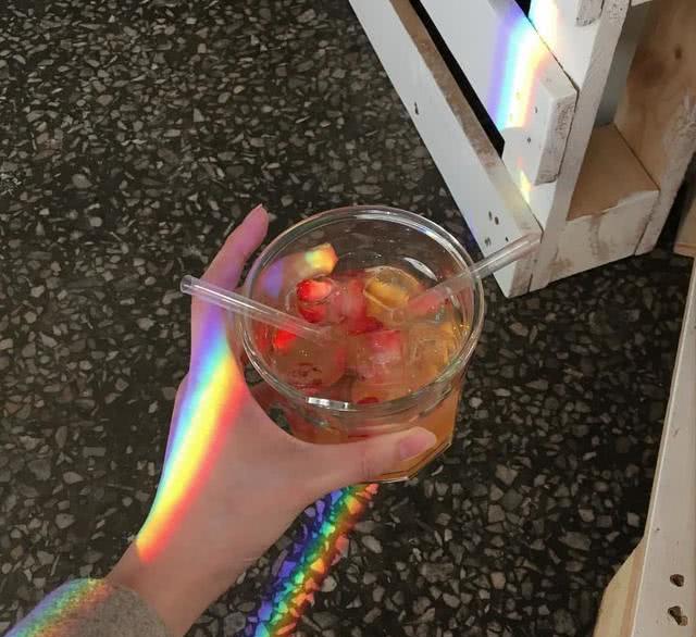 比“一百个闹钟”管用的QQ晚安情话，拿去撩你的小哥哥吧！