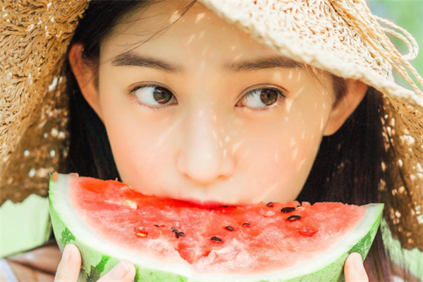 和女孩子聊什么话题比较好